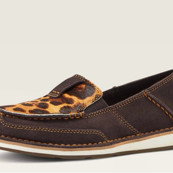 Women’s Ariat Crusier in chocolate suede lepord hair size 6.5 - Picture 9 of 9